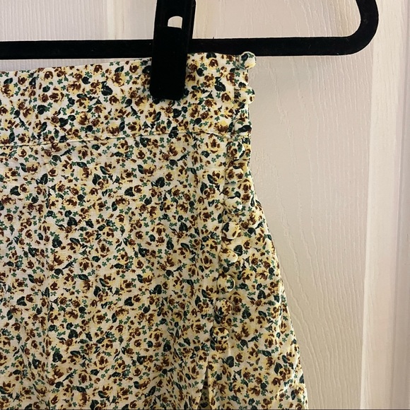 SIZE S | Zara Cream Printed Skirt / Skort - Picture 2 of 4